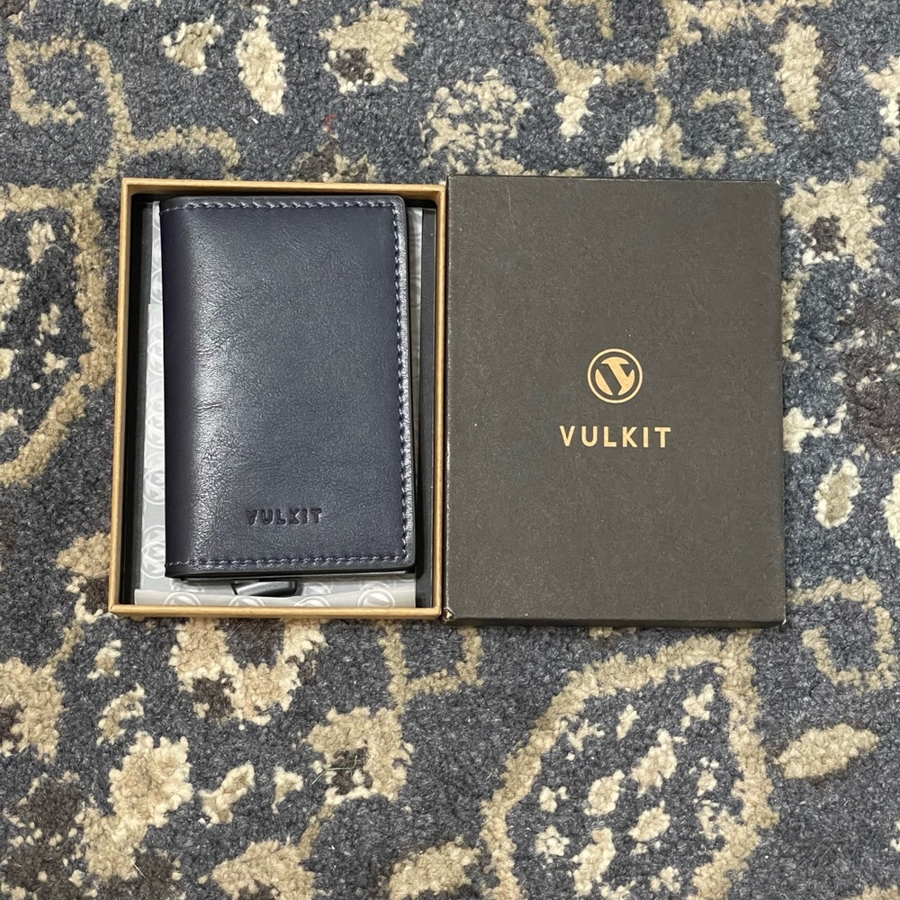 SALE! Navy Vulkit Leather Wallet.